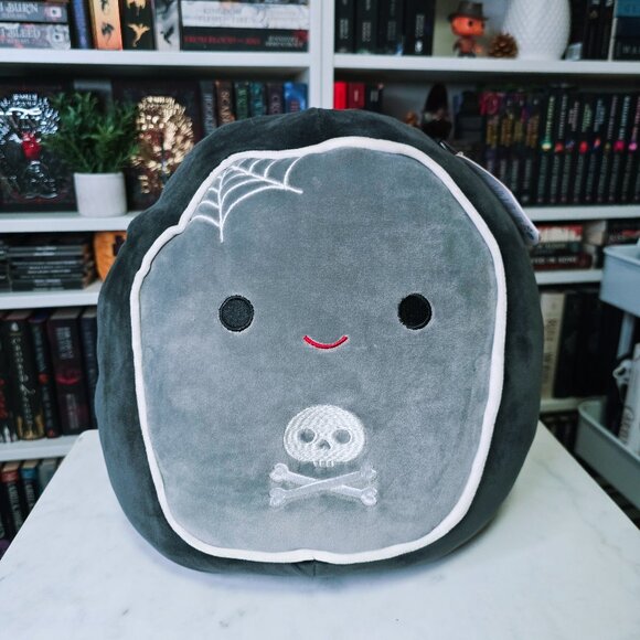 Squishmallows Other - SQUISHMALLOWS - Alva the Coffin 12"